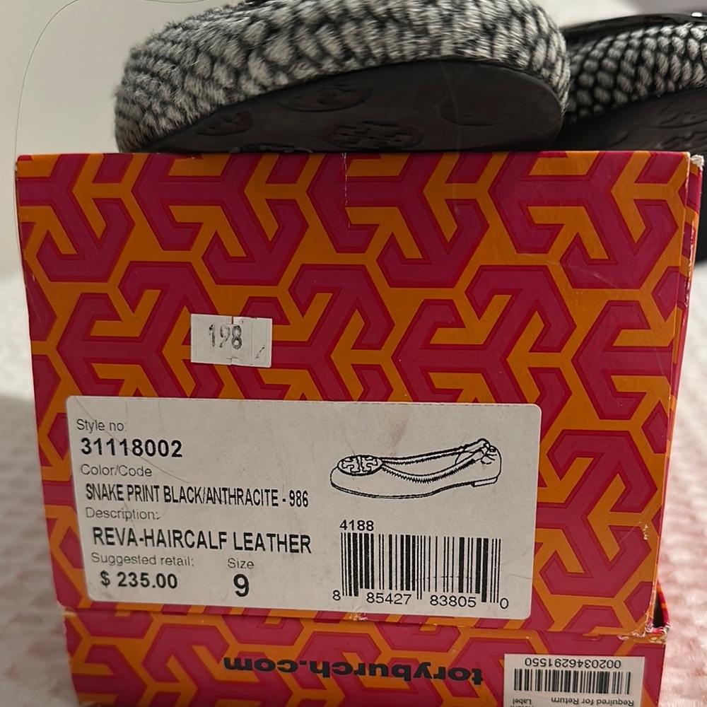 Tory Burch Black and Gray Snake Print Calf Hair Women's Flats Size 9 - Picture 2 of 3